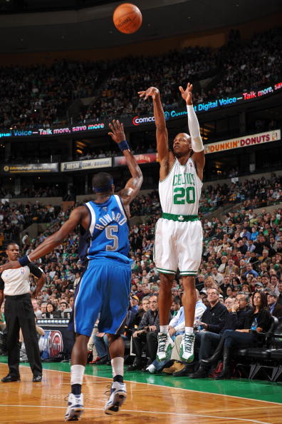 作出贡献 作出贡献